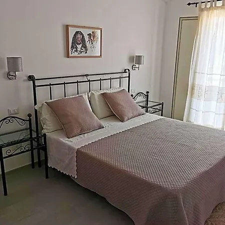 Alisso Bed & Breakfast 3*