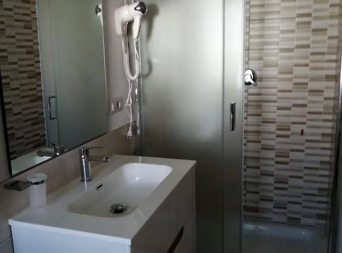 Alisso Nocleg ze śniadaniem 3*